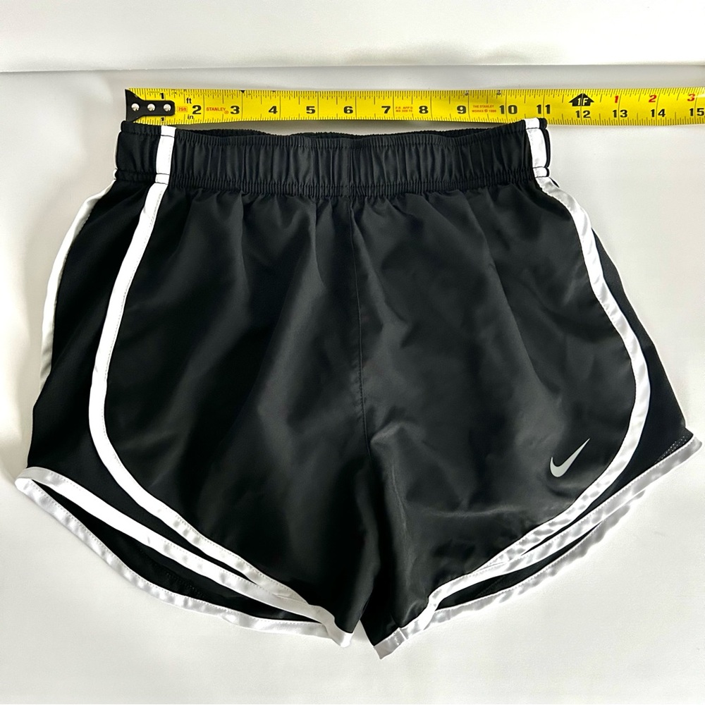 🌸NWOT Nike Women’s Running Shorts. Black With White Piping. Size: XS - Picture 3 of 7